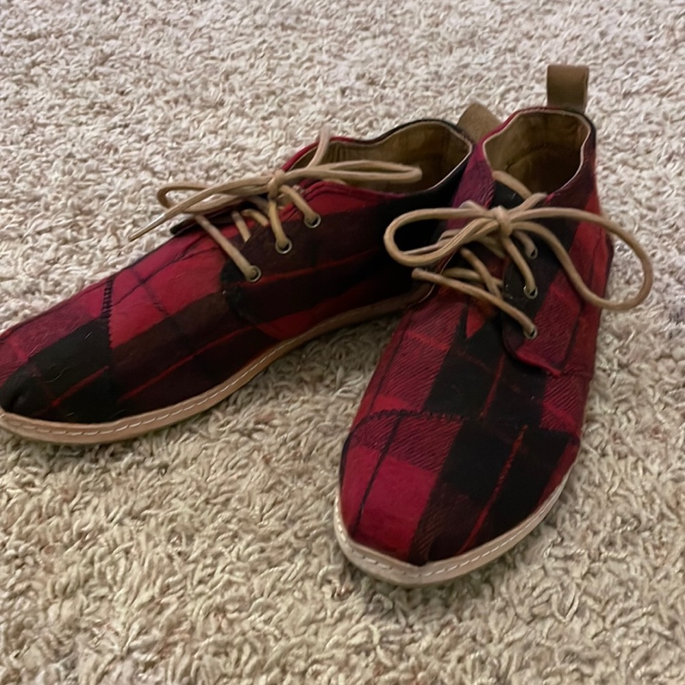 TOMS plaid flannel booties size 9 - Picture 2 of 4